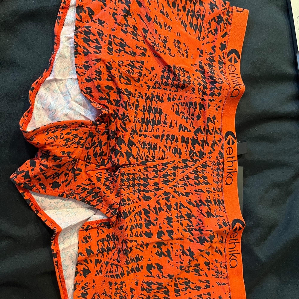 Ethika the short med